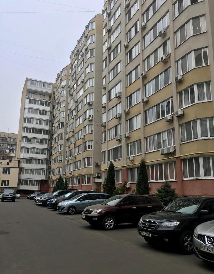 Apartments & Vernissage On Kostandi Street Odessa Zewnętrze zdjęcie